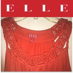 ✨Elle Sleeveless Top size Medium ✨